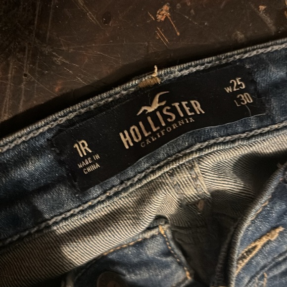 Hollister High-Rise Super Skinny Jeans - Picture 5 of 5